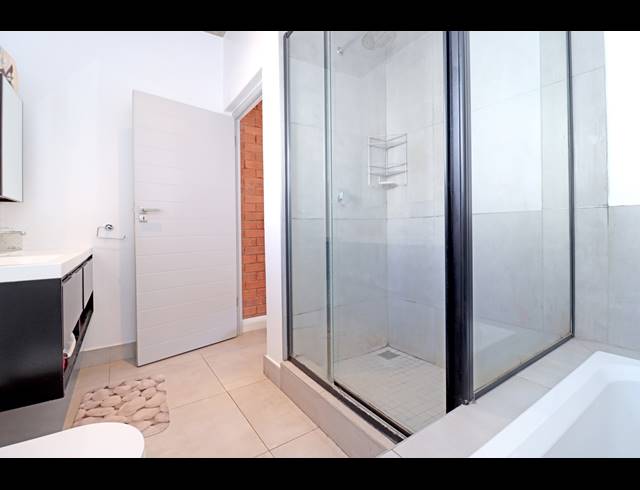 1 BEDROOM APARTMENT FOR SALE IN MELROSE NORTH